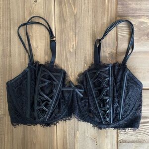 Victoria Secret Elegant Black Lace Bralette
